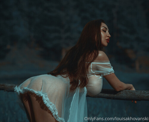 Louisa Khovanski 898ce50b078dc5711e6