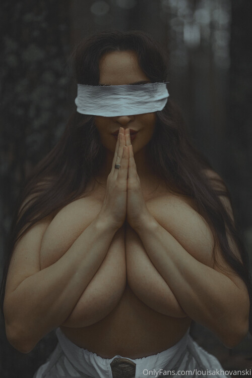 LouisaKhovanski 74ad8effc481bb3632