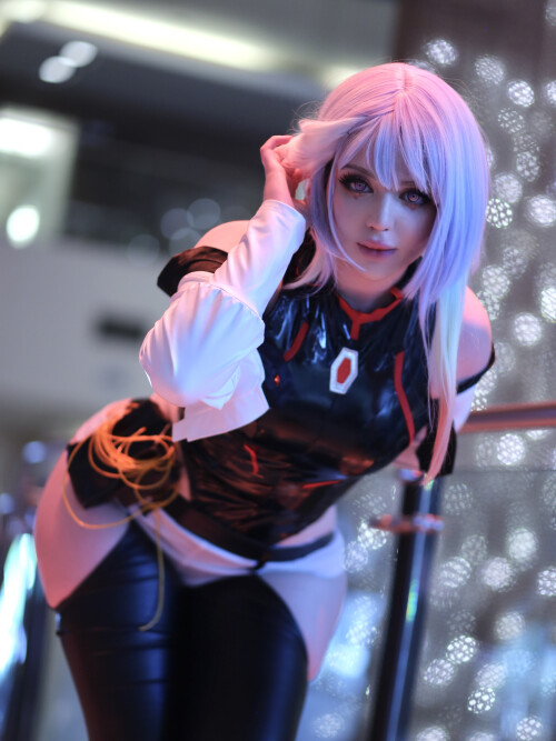 Lucy 2120769d3785cf465b