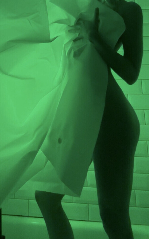 Lucy serving cunt in the ice bath 58aee61ae6bd6e3d2