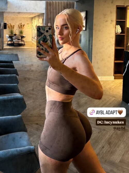 Lucyf280a31605accc97