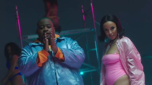 LunchMoneyLewis MakeThatCakeft.DojaCatOfficialVideo2.mp4 snapshot 00.08.717f4c3a2763b2e2b92