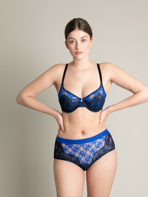 LylaShortFront.jpg.3bad11a3e4f5d86a0fc8709533b5683f