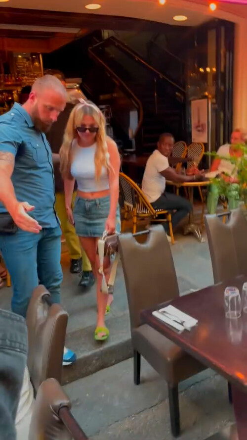 MBB in Paris July 9.mp4 snapshot 00.00 2022.07.09 13.52.13 