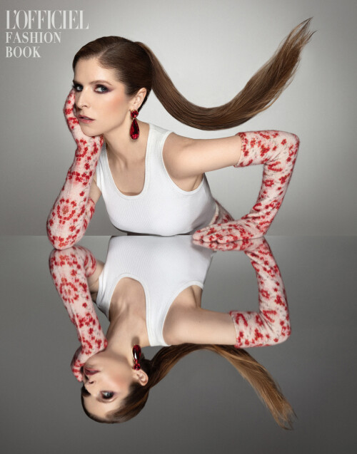 MC53 LOFFICIEL FASHION BOOK Anna Kendrick 1c648005ff4a96299