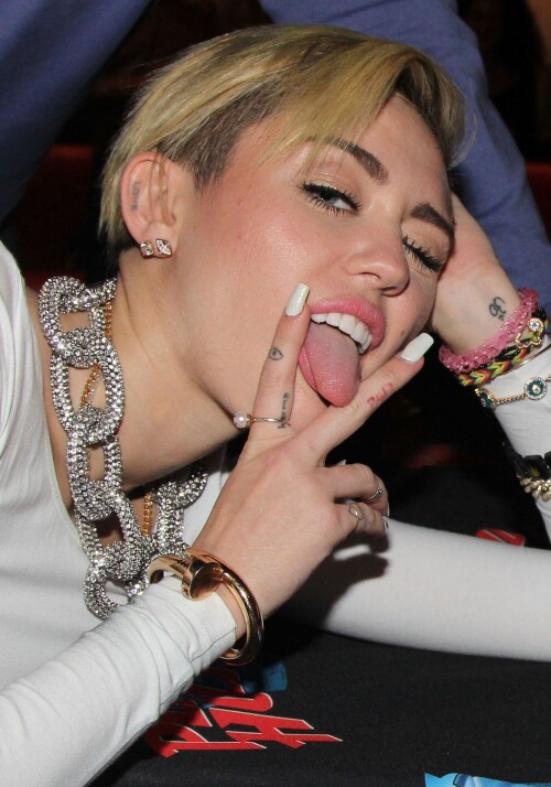 MCNET00533f385da5f37dac11