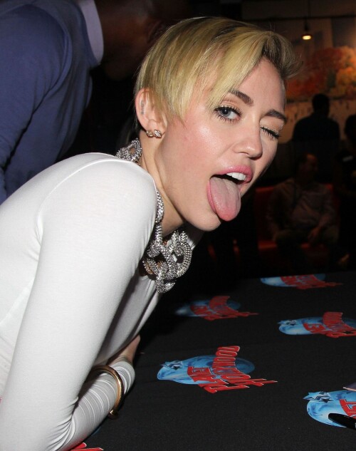 MCNET0055e318068630ad9a9b