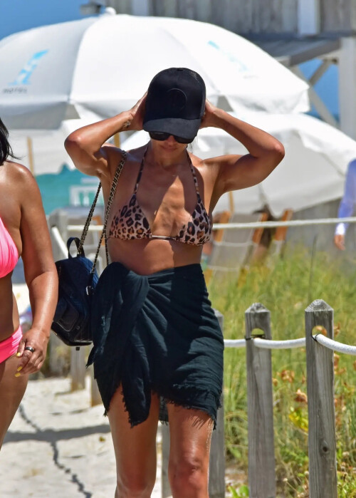 ME14W93Z o7ff387f459427336