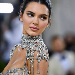 ME3L81U_o6ef2410078d95be3