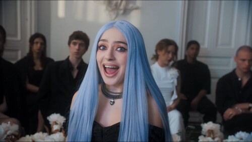 MEIBI BEIBI SILIKONOVYI GNOM INSTASAMKA NOT LIKE US.webm snapshot 01.13.99745a042cc362f7081