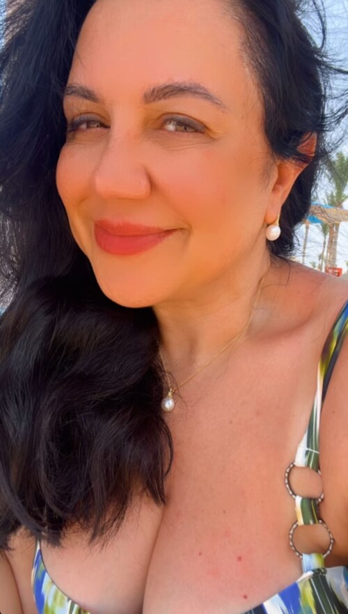 MEITU 20251003 145039218713e2dded2472365