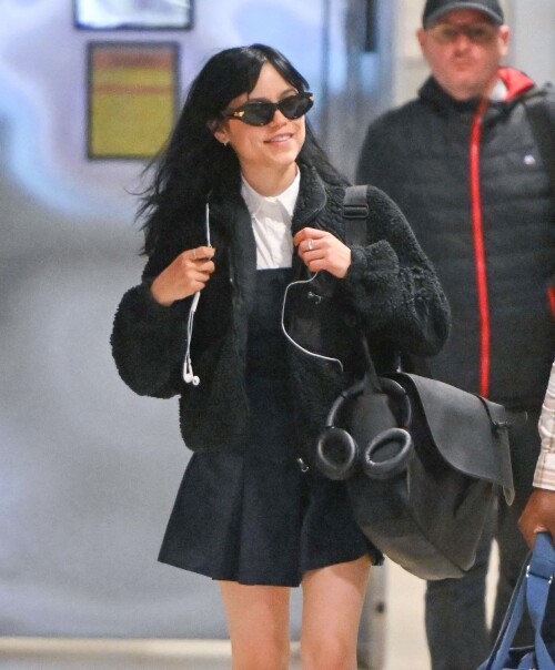 MEU1WG7 o696eb2dfe6d82eb1