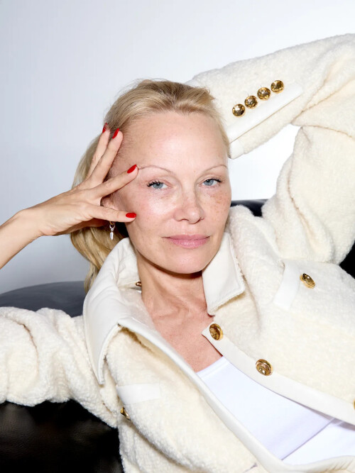 MEWCGB0 o4286d12097e72c7f