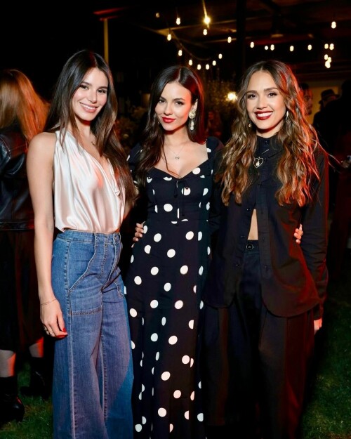 MEZWE8S o2349c69ebde76231