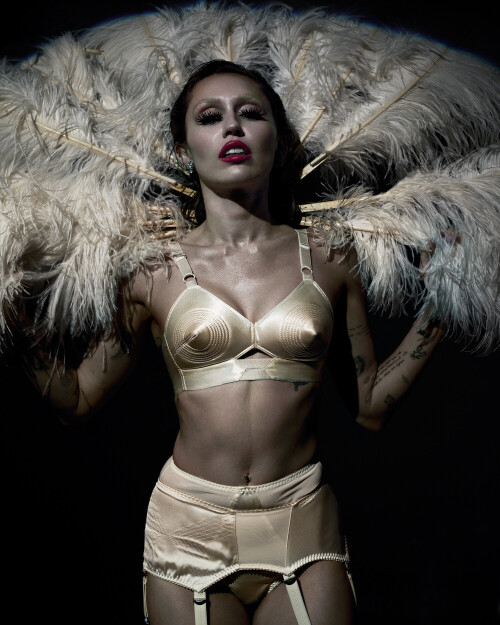 MILEY CYRUS BY NICK KNIGHT IMAGE 11f6a5e04d5767707b