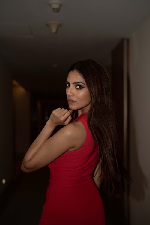 Malavika 03e26520d77a4fcf4b