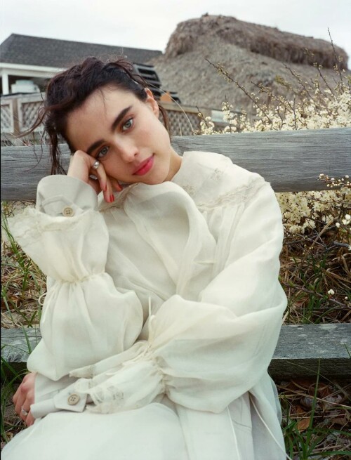 MargQ7c82233c9a55093b3