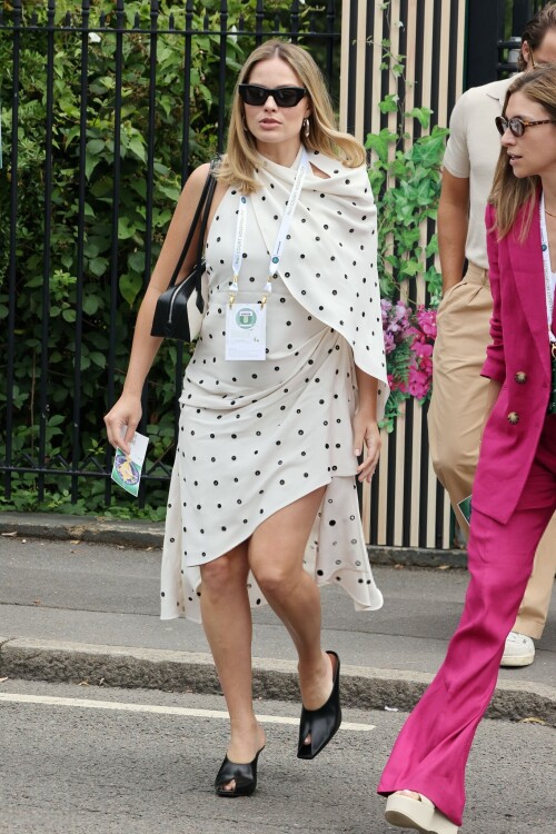 Margot Robbie at Wimbledon in London 07 12 2024 16 f0807726a5a84fb8