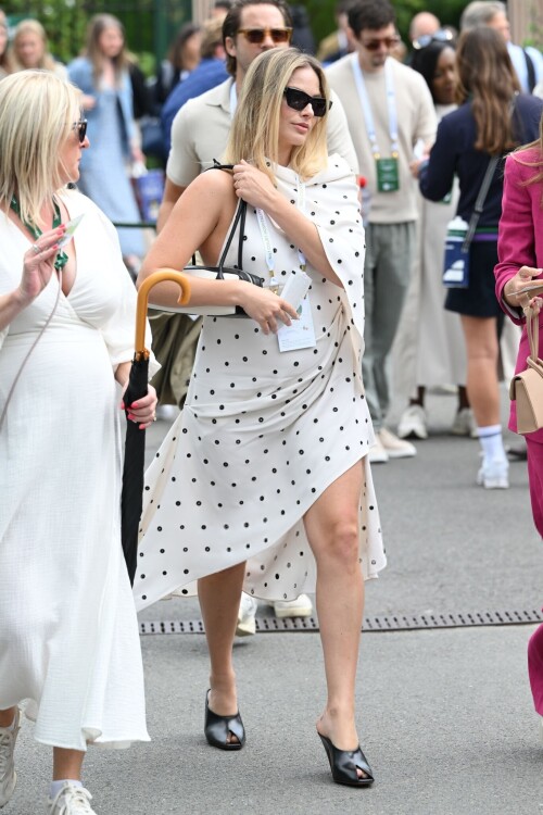 Margot Robbie at Wimbledon in London 07 12 2024 18 daf3bd103cc9e2ad