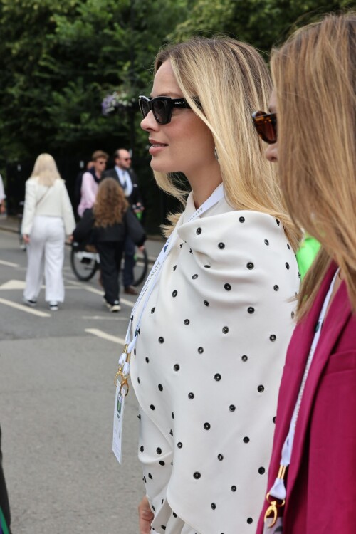 Margot Robbie at Wimbledon in London 07 12 2024 33 1e54a105bdb92002