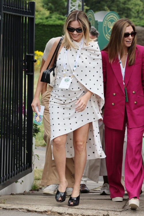 Margot Robbie at Wimbledon in London 07 12 2024 9 c05311a03c91e6d1