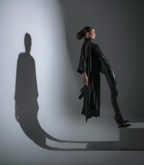 Marina Mazepa leans483bcaf9e3c176ac