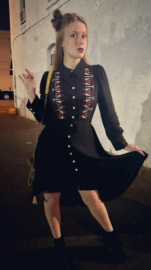 Marisha Ray 626d792e096c731cc0