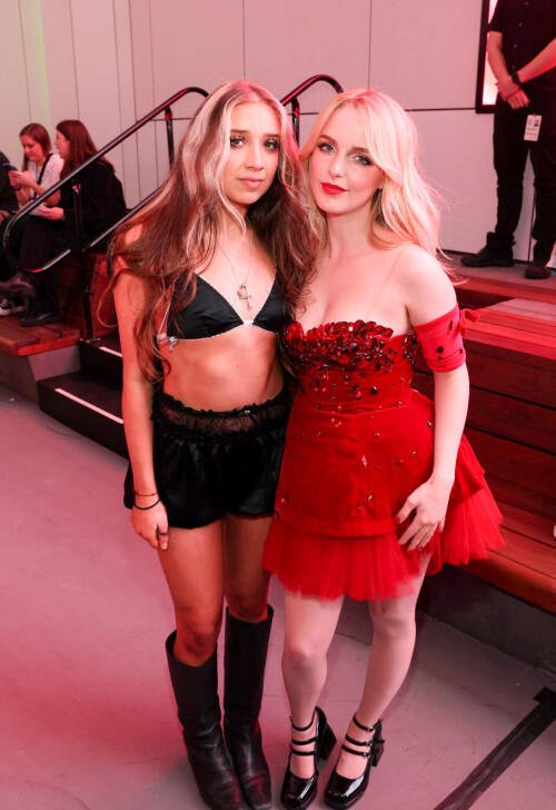 Mckenna Grace 2844ca32242a3687e