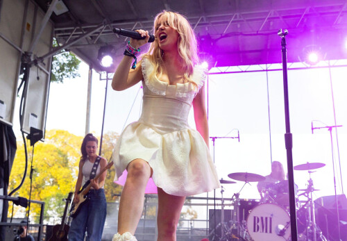 Mckenna Grace performs during 2024 Lollapalooza Festival 1cea98cef2aa96d1b