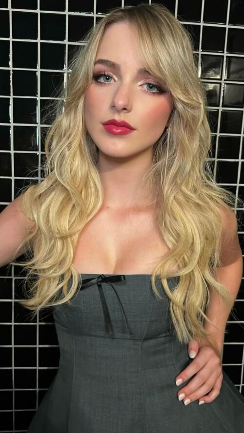 MckennaGrace 5cc896e4b45fbd7b7