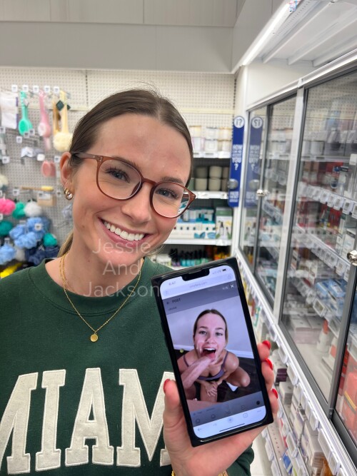 Me in the wild getting groceries VS me online The fact that I look so innocent in my daily life make