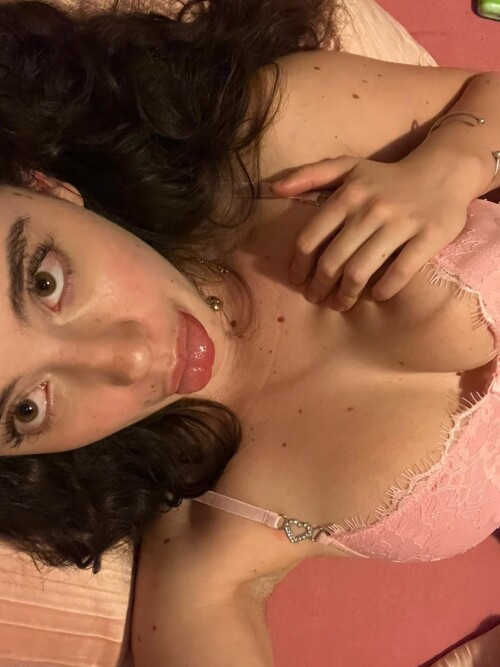 Media Asset 17137718215385f27b9b4673396c7