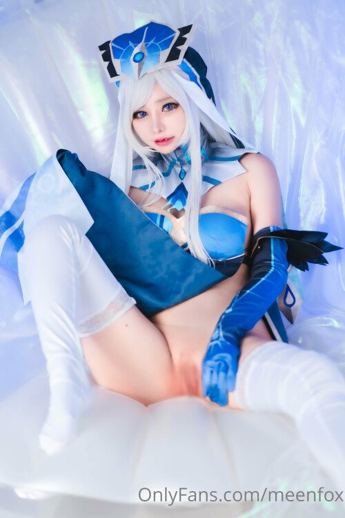 Meenfox cosplay Mirror Maiden Genshin Impact 17233298a1ee4d18f4