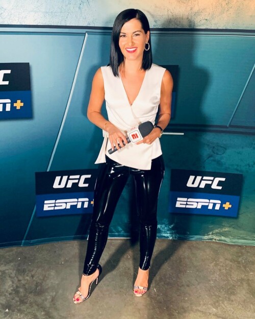 Megan Olivi Feet 5007528