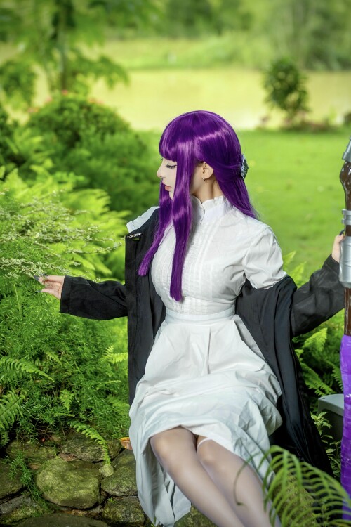 Meiilyn-yuumeilyn-cosplay-Fern---Sousou-no-Frieren-5fd0c8364be49b628df79b4b5431f8248.jpeg