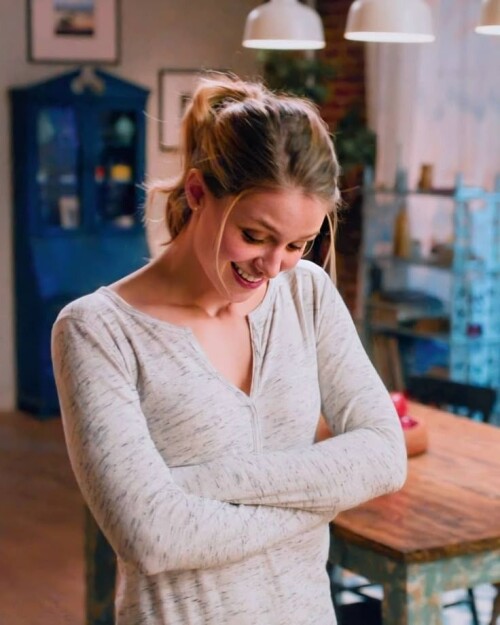 Melissa Benoist R00858b35e2e82f6ffbe