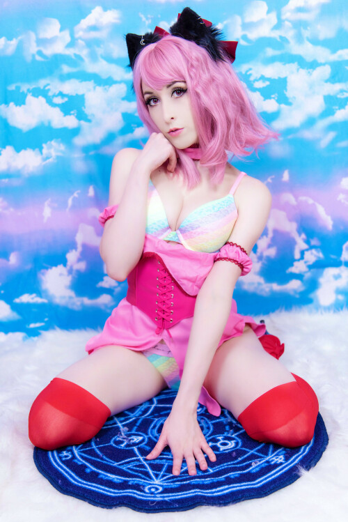 MewMew 7250b44f5e0be6316