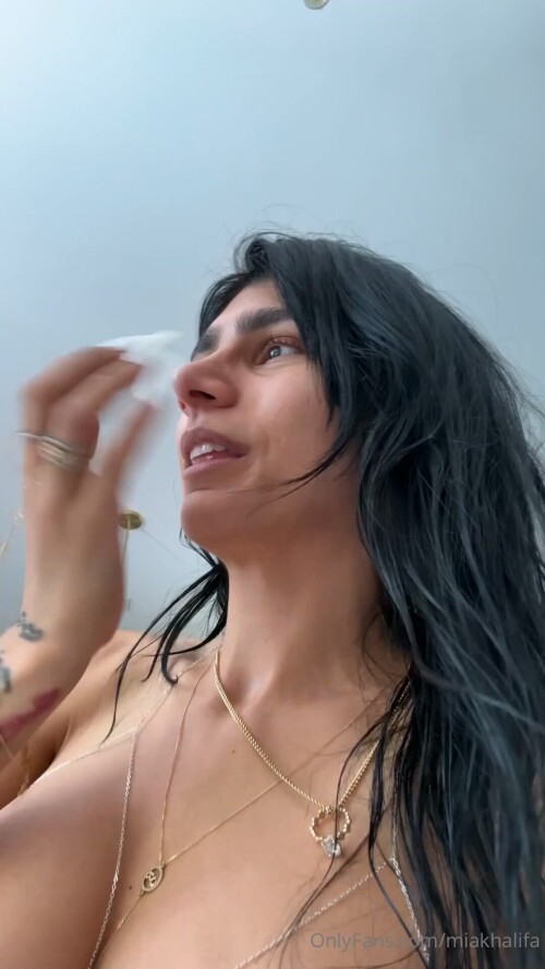 Mia K.mp4 20251010 175938.759c92c27040afddb69