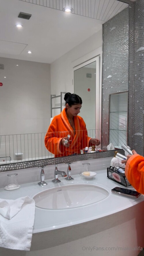 Mia K.mp4 20251016 070326.8610c395c85ecd4d78f