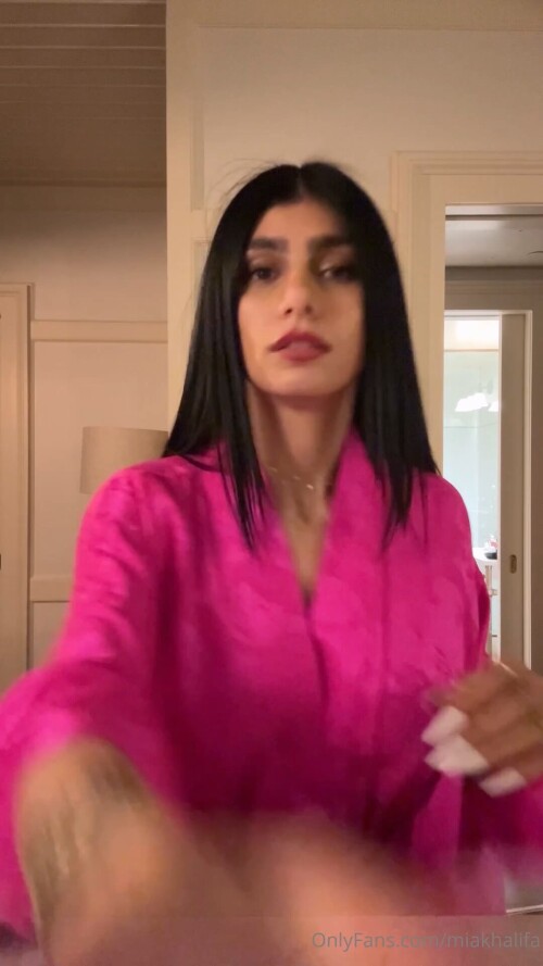 Mia K.mp4 20251016 210421.662cf1ee96ce1d24476