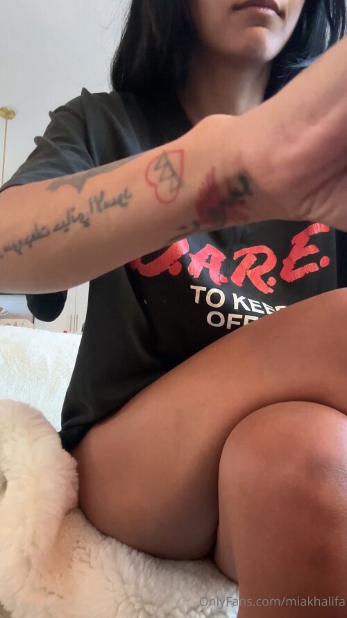 Mia K.mp4 20251019 061456.482684f2e689f901932