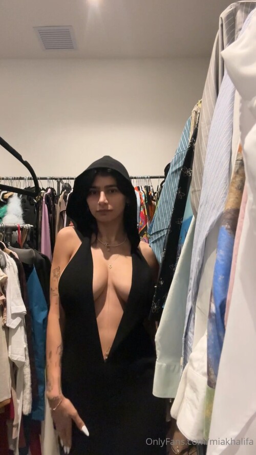 Mia K.mp4 20251023 195253.4335247896c1567fa4d