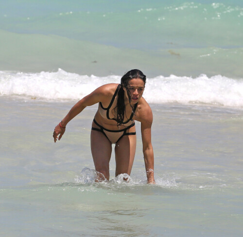 Michelle Rodriguez ap2faldn1683