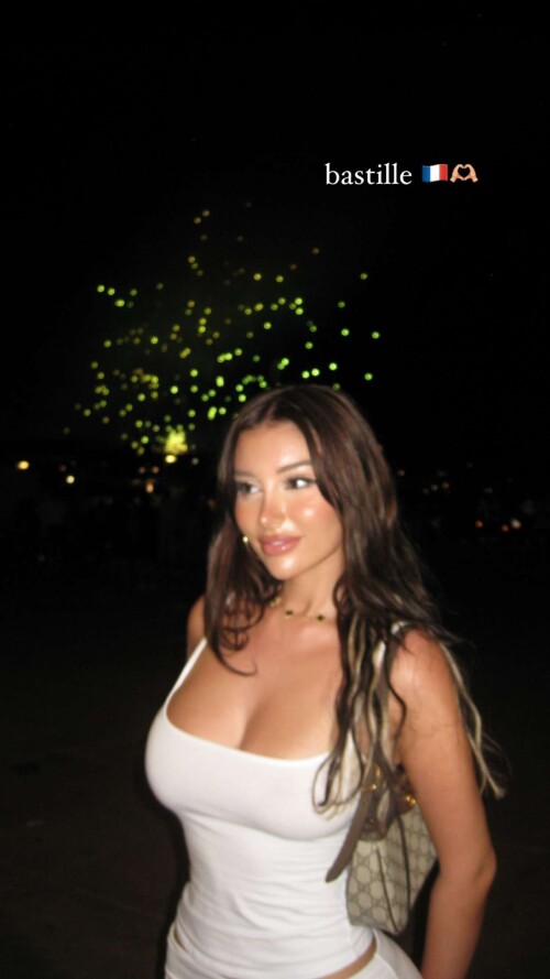 Mikaela Testa 14e4bd5b1a7830b1e7