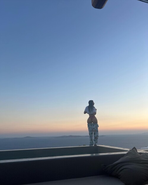 Mikaela Testa 15a1ba04e1fe858305