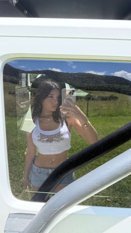 Mikaela Testa 3cff4d5f3f4761b15