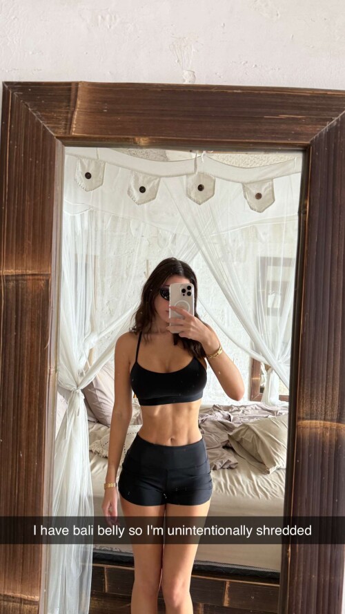 Mikaela Testa 6502a6e20238d2768