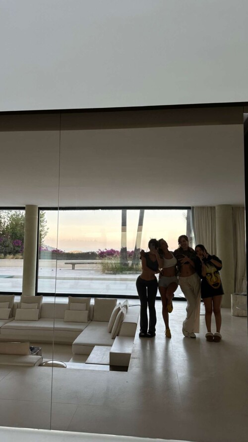 Mikaela Testa 7fbfb4e0a43e18e7d