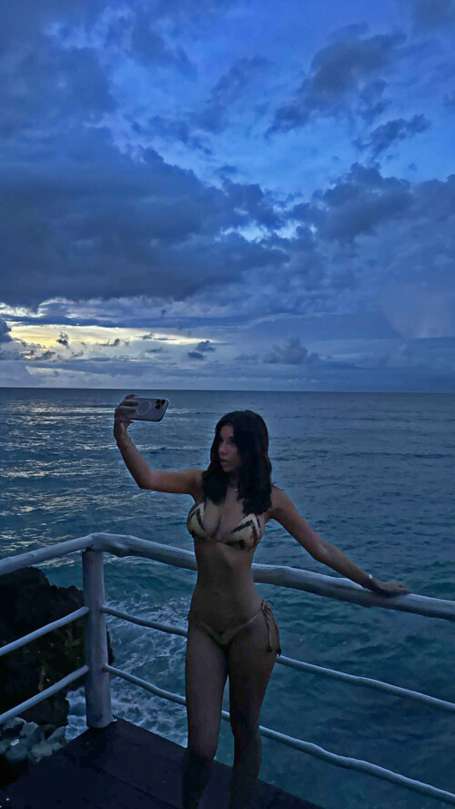 Mikaela Testa 9e84e5cb30d52d3b8