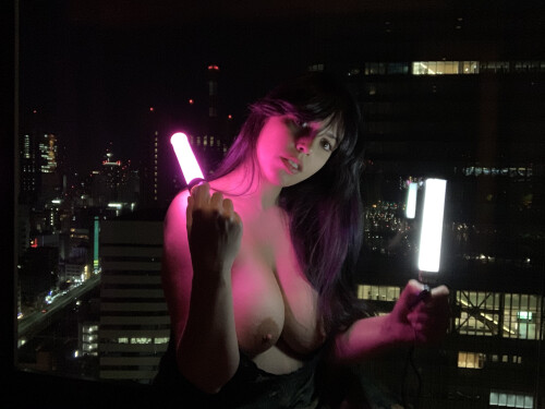 Mila locked GLOW in Tokyo Limited edition set 06